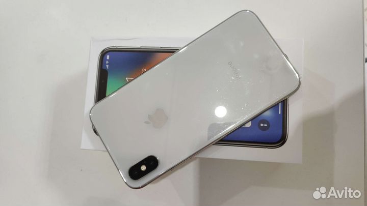 iPhone x 64gb