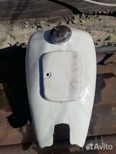 Бензиновый бак