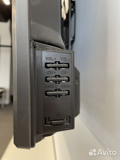 Телевизор Prestigio + тв-приставка Xiaomi Mi Box S
