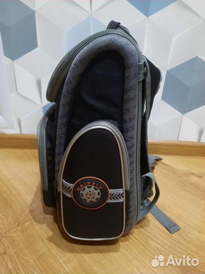 Школьный рюкзак Grizzly