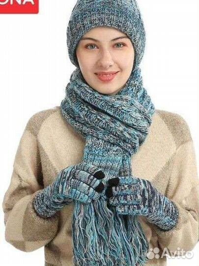 Набор шапка шарф варежки новый