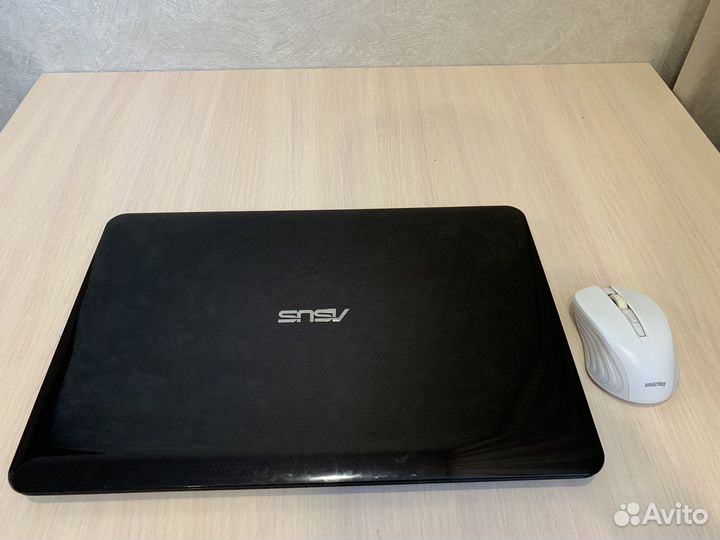 Ноутбук asus X554L