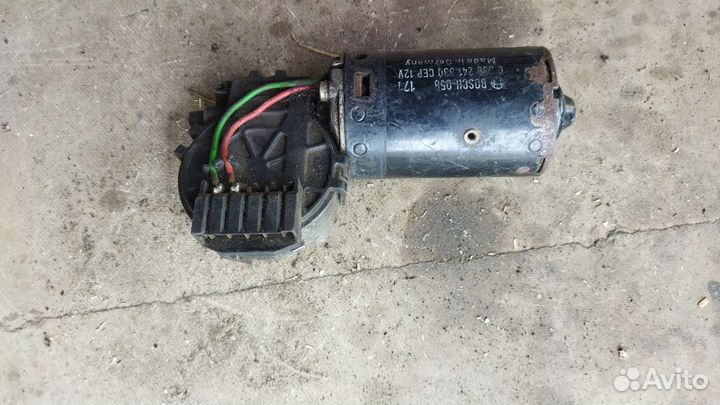 Моторчик стеклоочистителя Audi 100/A6 C4 91-97г