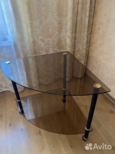 Стеклянная тумба (столик журнальный)
