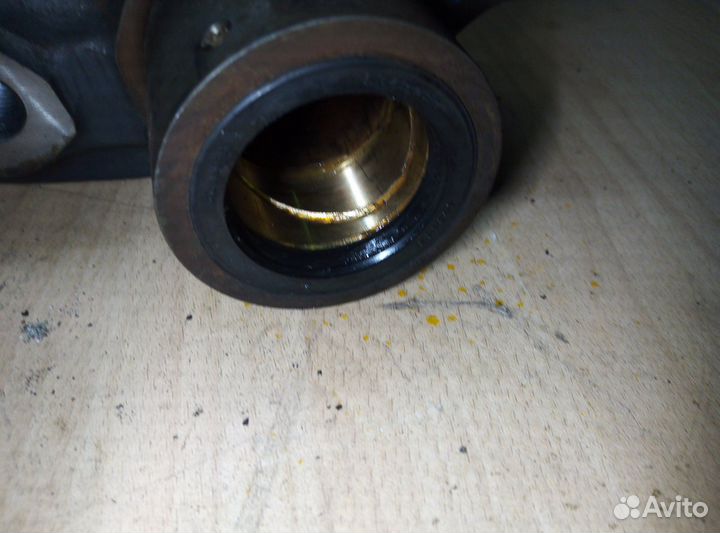 Кронштейн тормозного вала левый Scania 1737788