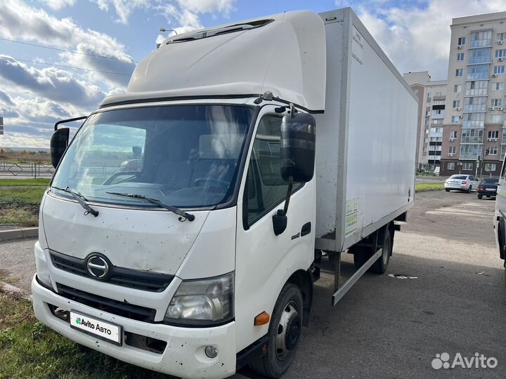 Hino 300 (Dutro), 2015