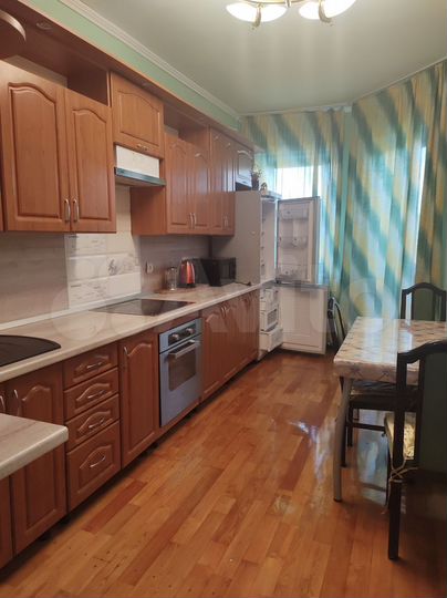 3-к. квартира, 90 м², 1/5 эт.