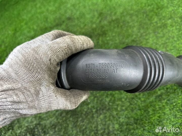 Патрубок интеркулера левый Bmw 3 E90 N54B30 2008