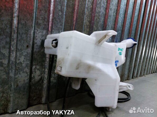 Kia Sportage 4 бачок омывателя стекла