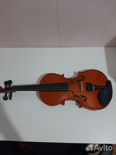Скрипка 3/4 в идеальном состоянии