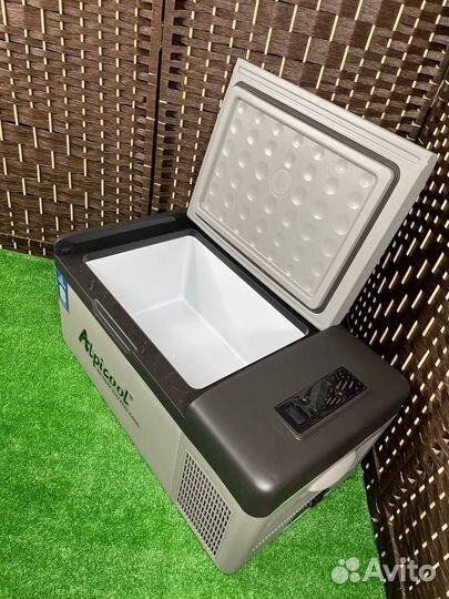 Компрессорный автохолодильник alpicool