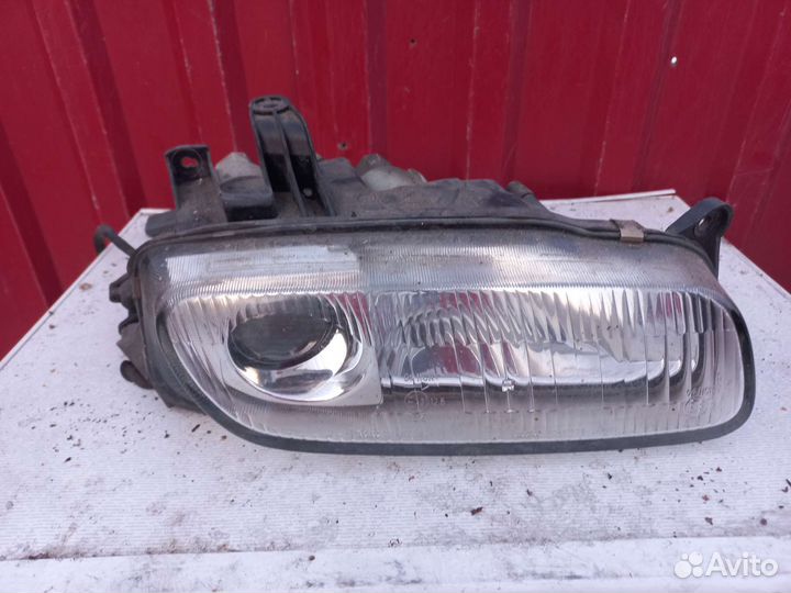 Mazda 323 фары передние
