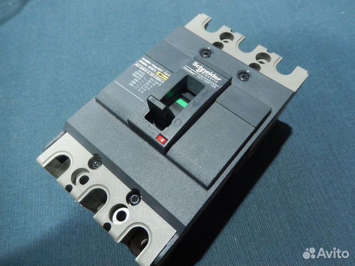 Schneider Electric EasyPact 100 EZC100F 15A