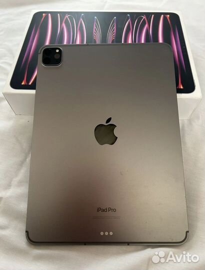 Apple iPad Pro 4th 11 128GB Wifi+Cellular m2