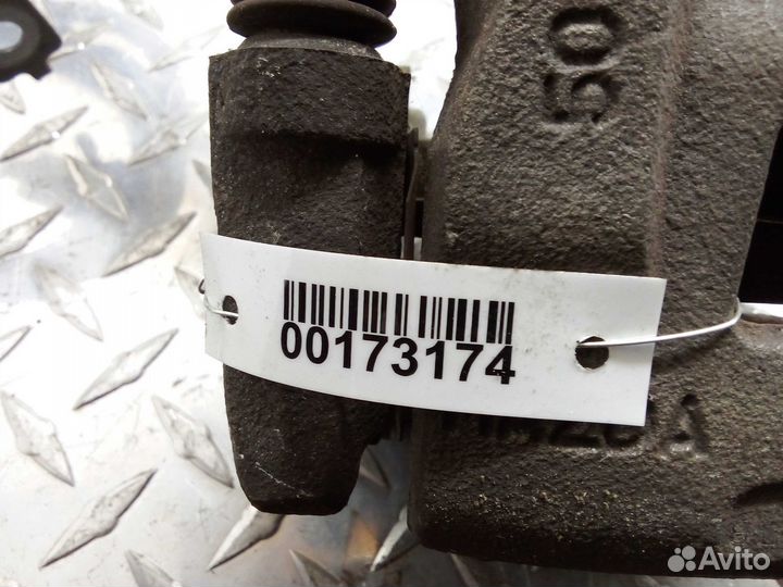 Суппорт задний левый Mazda CX-5 KE