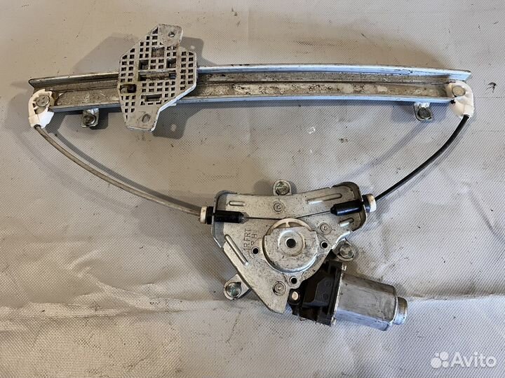 Стеклоподъемник передний правый Hyundai Solaris 1