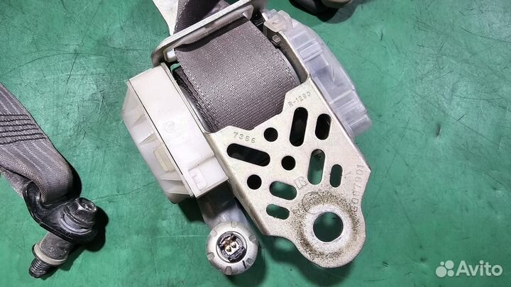 Б/У Б/У Ремень безопасности передний R G7 toyota