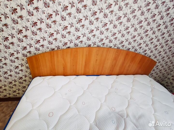 Кровать двухспальная