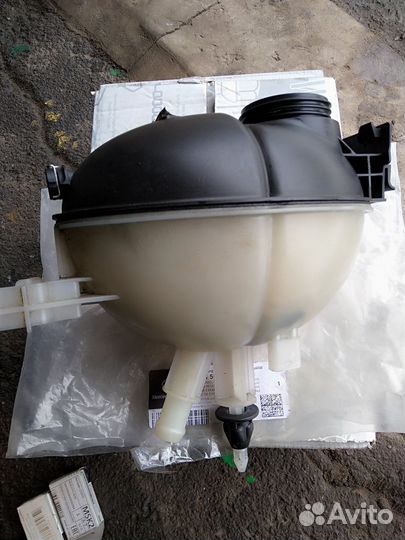 Бачок расширительный для охлаждающей жидкости