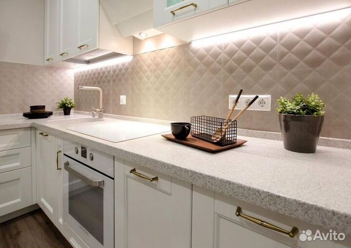 Кухонный гарнитур в современном стиле на заказ