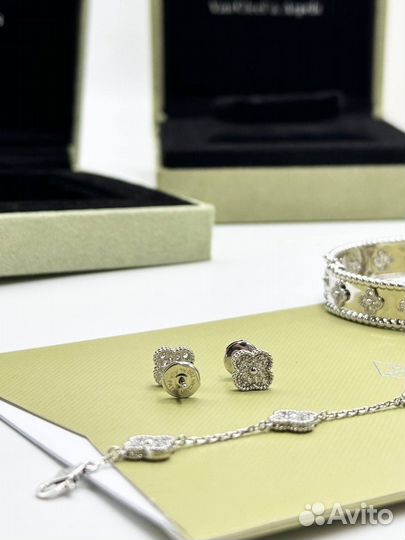 Серьги van cleef