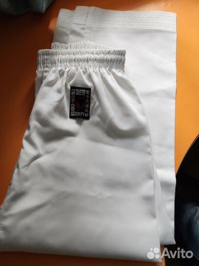 Кимоно и штаны для дзюдо, карате, тхэквондо