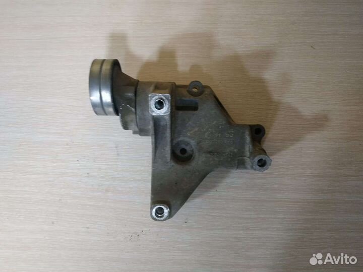 Кранштейн двигателя поло 5