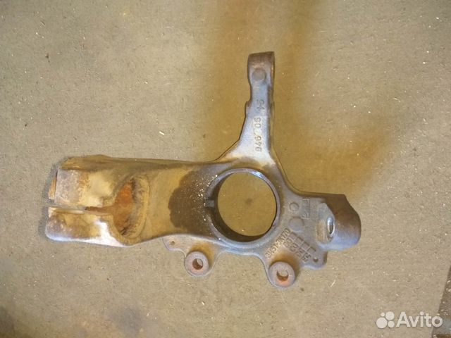 Кулак поворотный правый Ford Focus 2