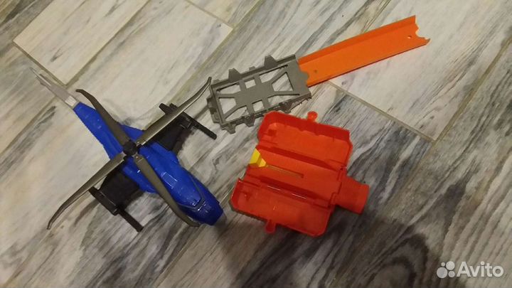 Вертолет Hotwheels