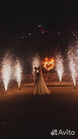 Холодные фонтаны, пиротехническая инсталляция