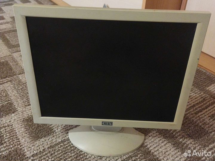 Монитор с ЖК экраном