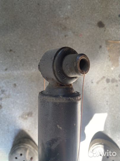 Задняя стойка амортизатор форд фокус 2 универсал