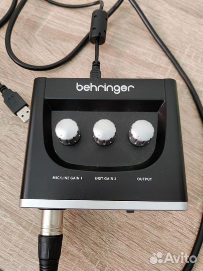 Behringer u-phoria um2