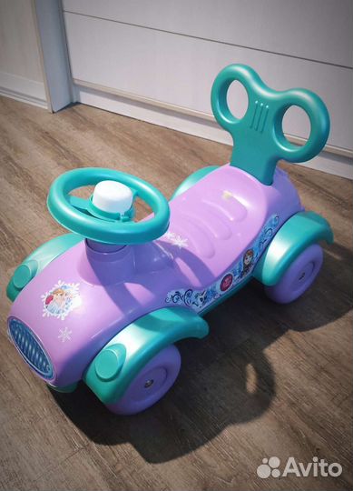 Машинка каталка для девочки