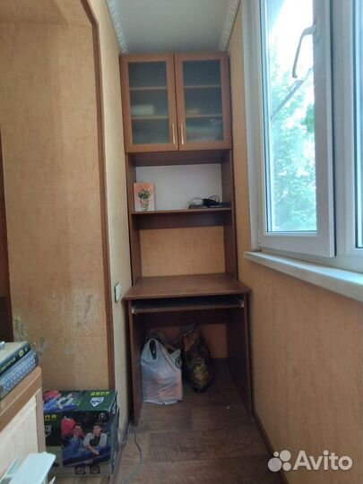 Компьютерный стол и шкаф