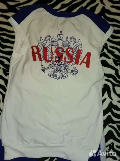 Спортивный костюм