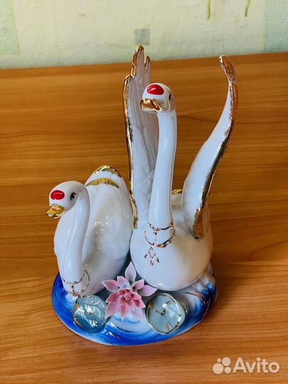 Статуэтка Влюбленные лебеди