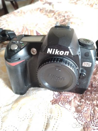 Зеркальный фотоаппарат nikon D70 кит с 18-55 никор