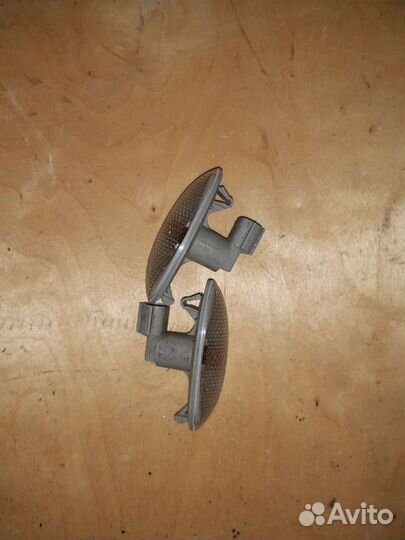 Повторитель поворота Toyota Corolla 150