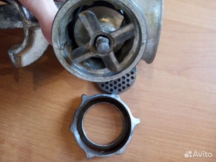 Мясорубка ручная чугунная СССР