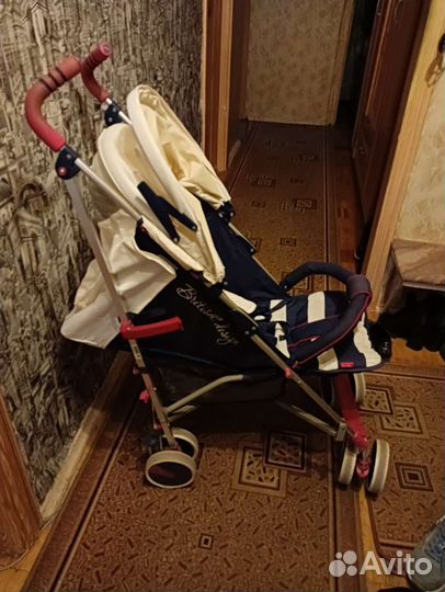 Прогулочная коляска