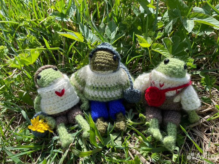 Вязаный лягушонок, лягушка