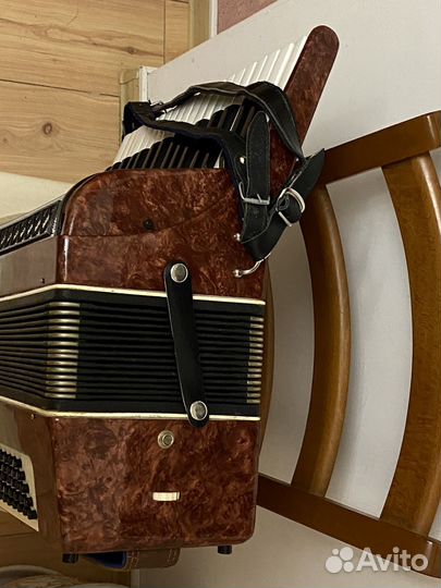 Аккордеон Восток с кофром