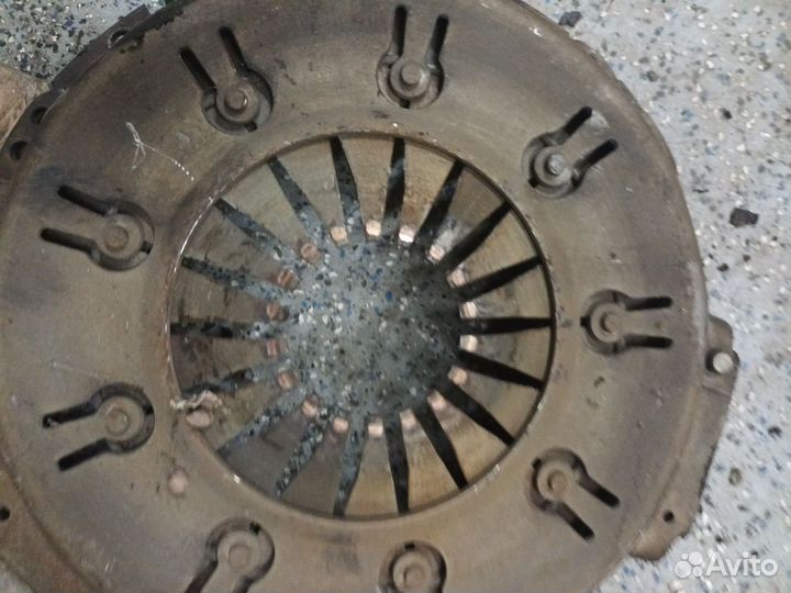 Двигатель 409 УАЗ сцепление с моховиком