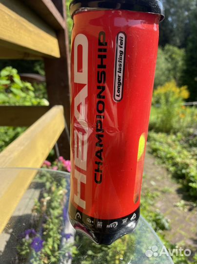 Теннисные мячи