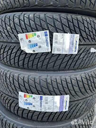 Шины зима 285/45R21 audi Q8 mercedes W463 AMG