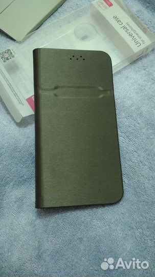 Универсальный чехол-книжка