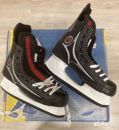 Хоккейные коньки