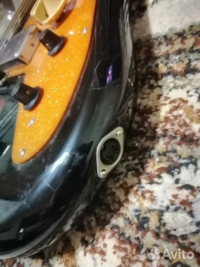 Бас гитара СССР (ретро)