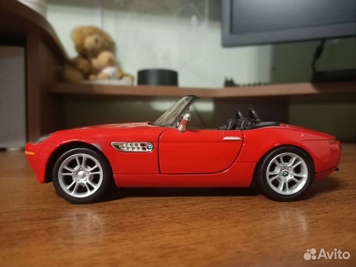 Масштабная модель BMW Z8 Roadster 1/24